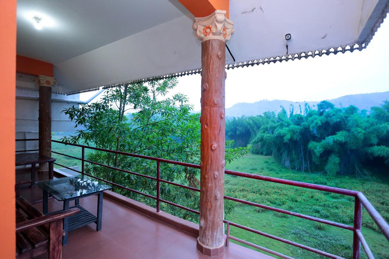 Konark Homestay Теккаді Екстер'єр фото