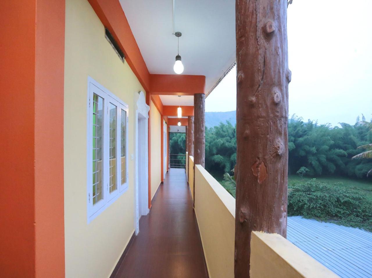 Konark Homestay Теккаді Екстер'єр фото