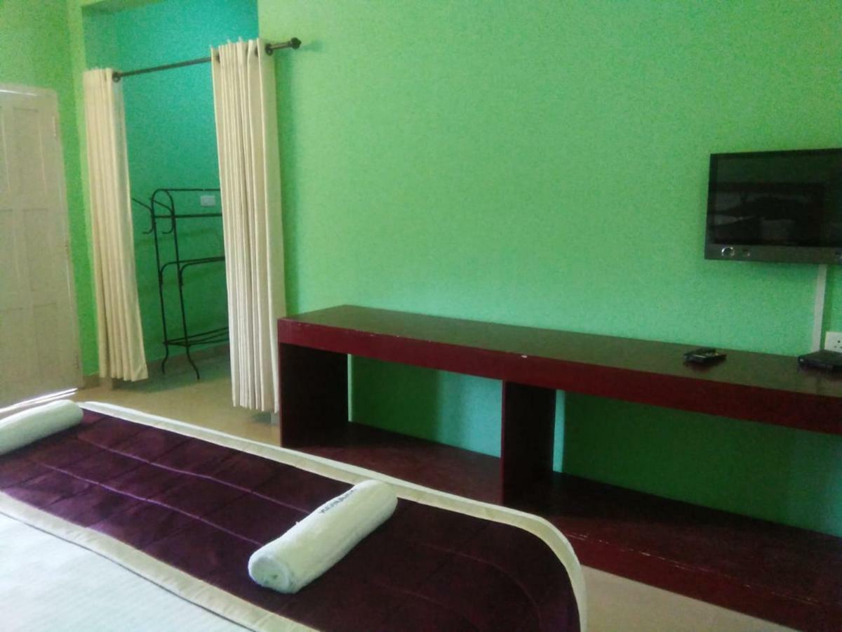 Konark Homestay Теккаді Екстер'єр фото