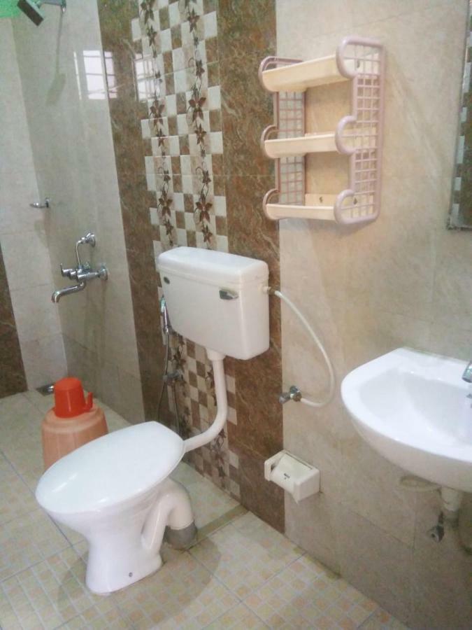 Konark Homestay Теккаді Екстер'єр фото