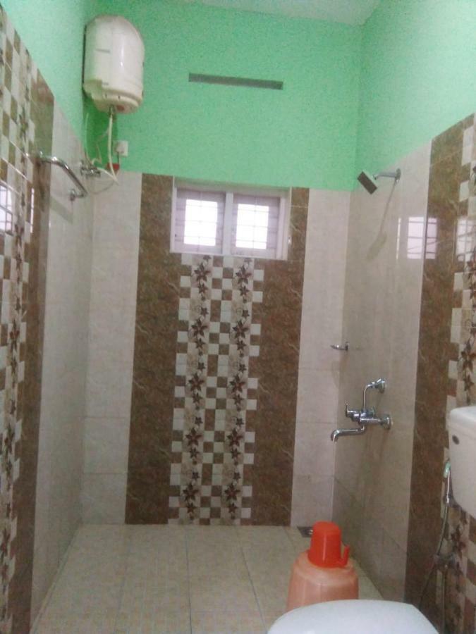 Konark Homestay Теккаді Екстер'єр фото