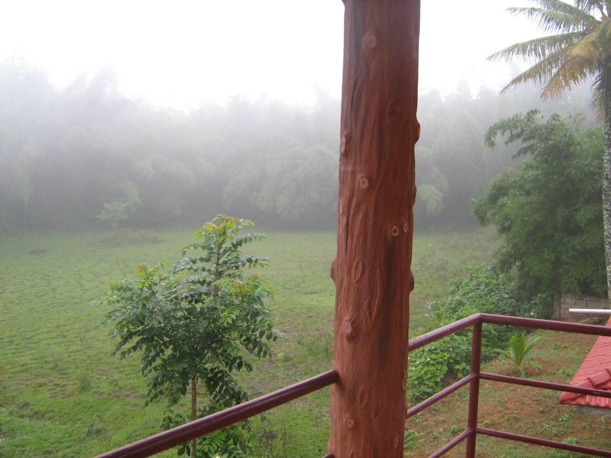Konark Homestay Теккаді Екстер'єр фото